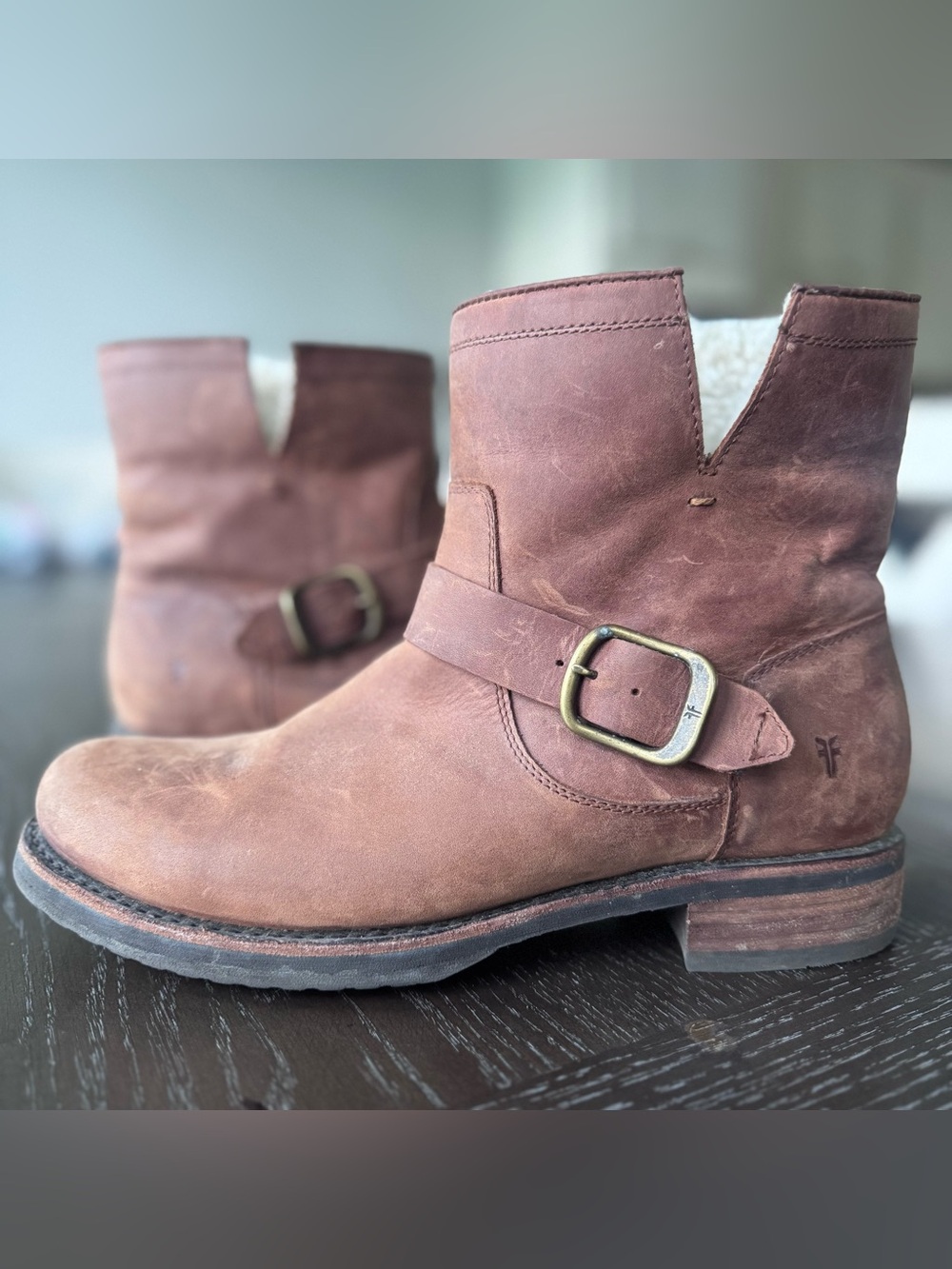 Frye Veronica Shearling Brown Leather Buckle Ankle Booties 9 moto/engineer/ankle